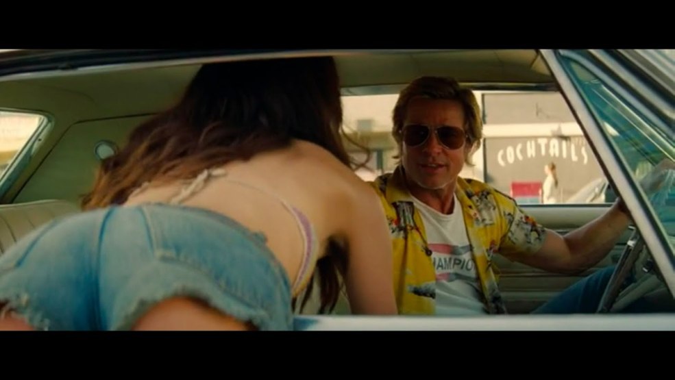 Julianne Kissinger en short