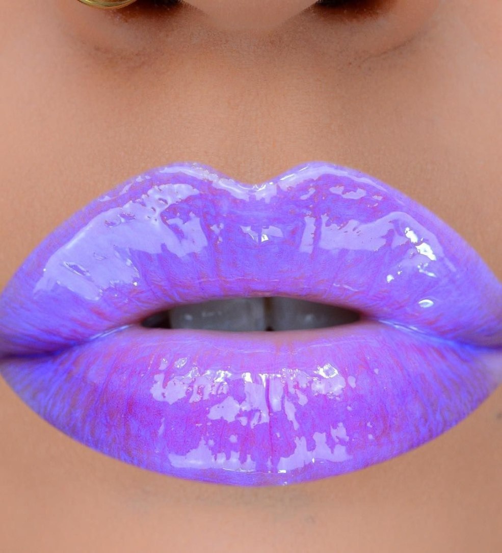 Les belles lèvres sont multi-colorantes