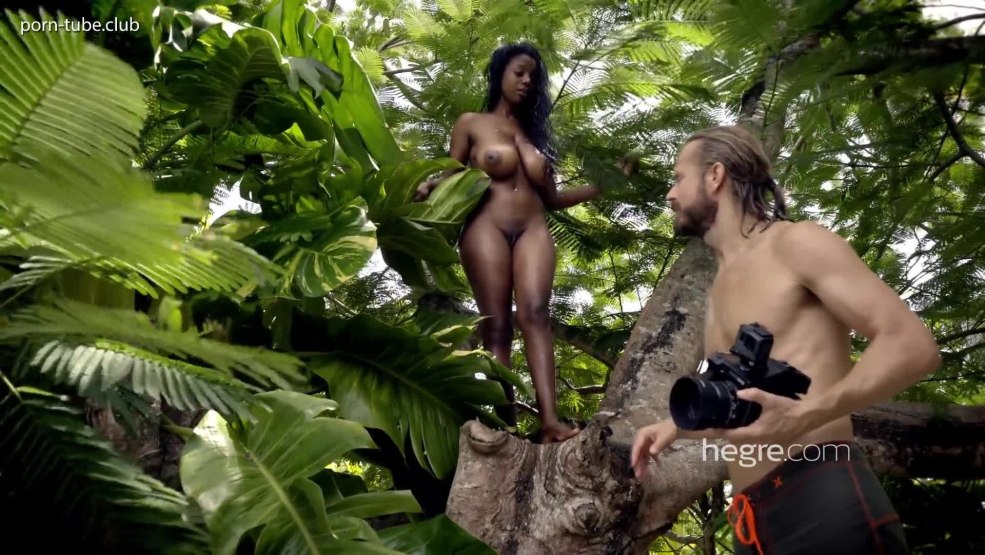 Tarzan et film érotique de la jungle