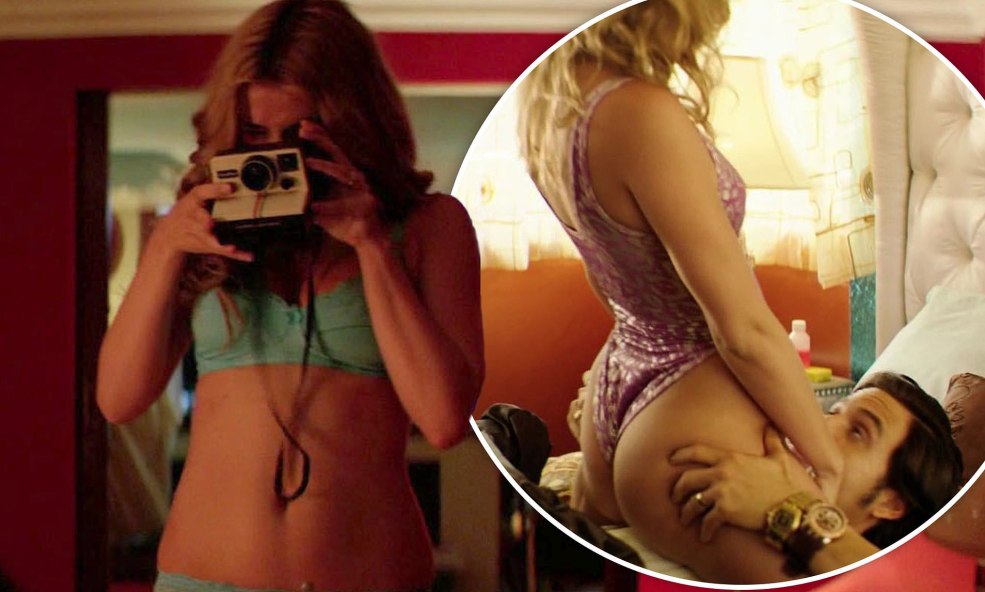 Ana de Armas Knock Knock Scene de la douche