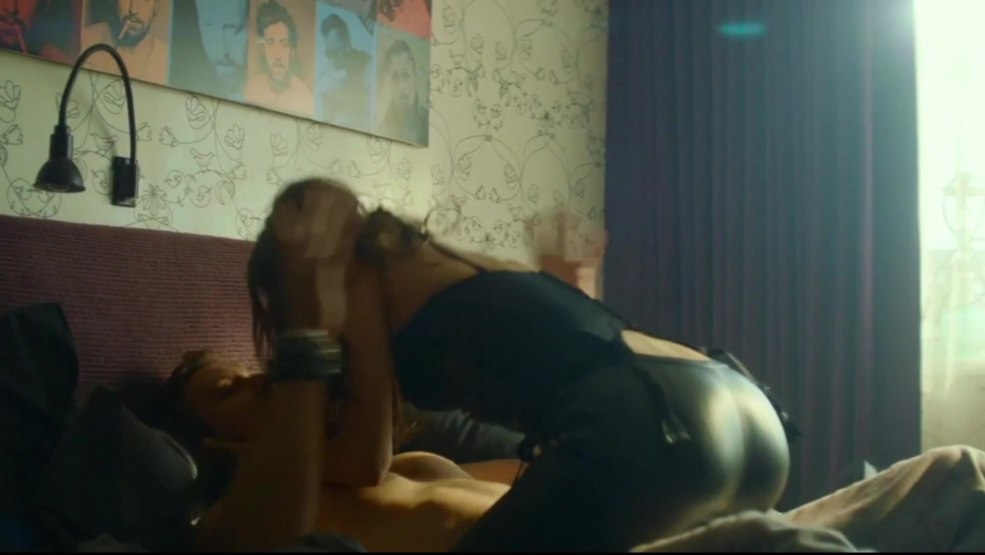 Anna Chipovskaya nue dans le film