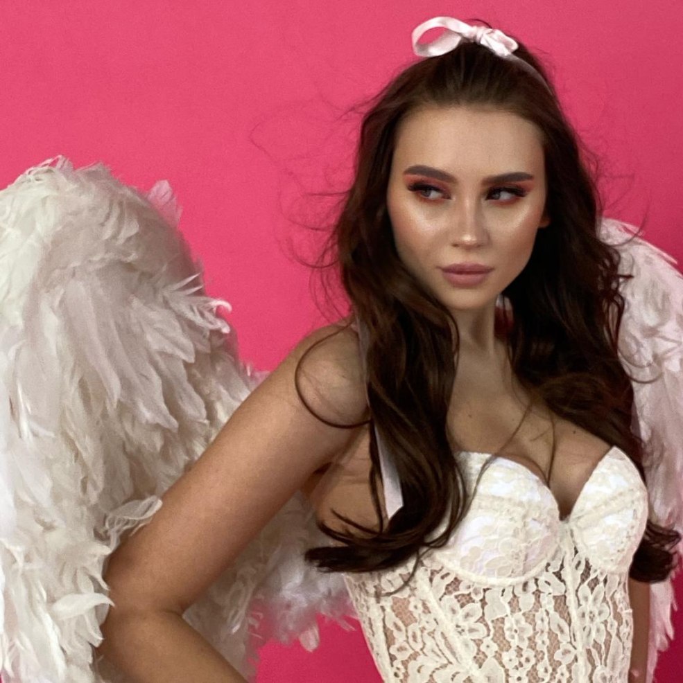 Modèle Julia Vetrova J_Killing