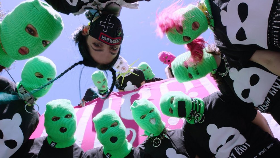 Purge le poison (feat. Pussy Riot) Marina feat. Puste émeute