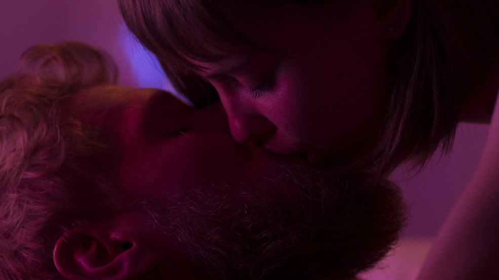Julia Khlynina dans le film Coll Center