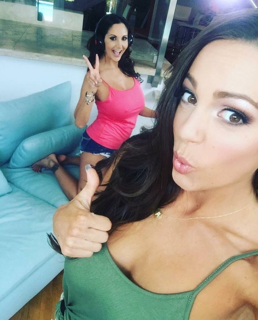 Selfie ava addams 2020