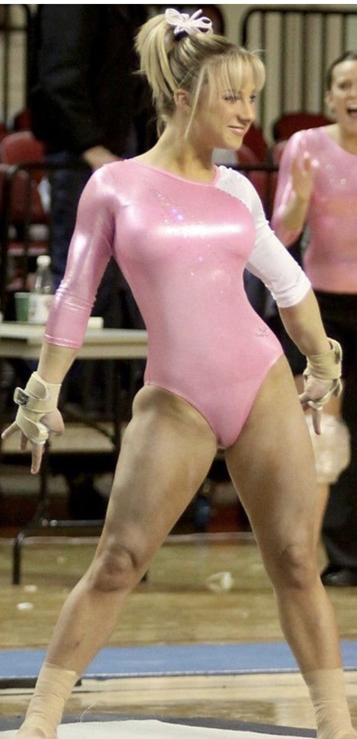 Justaucorps Camel Anastasia Bondareva