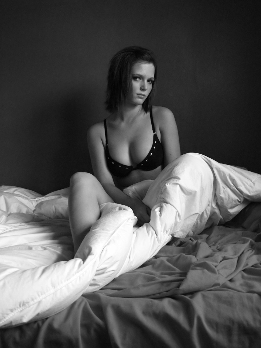 Maison en papier ursula korberro en short