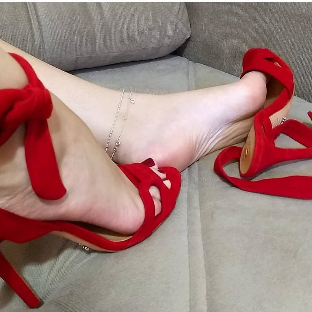 Les pieds des belles femmes