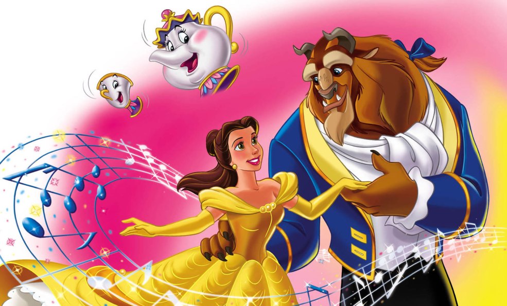 La fille embrasse la fille