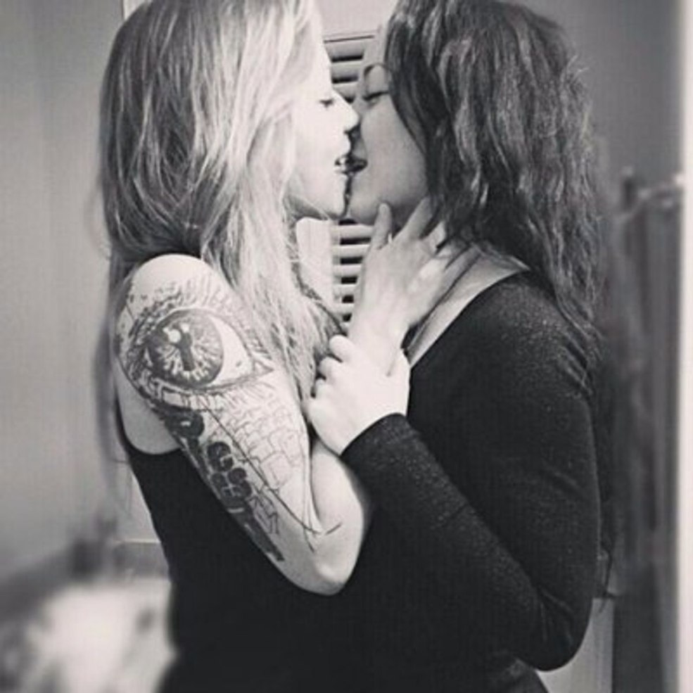 Lauren Jauregui Kiss