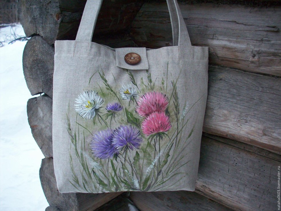Dessin sur les sacs en toile