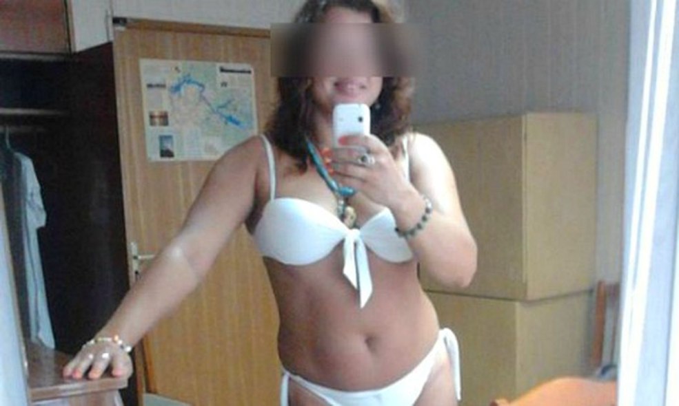 Vieilles femmes nues maison