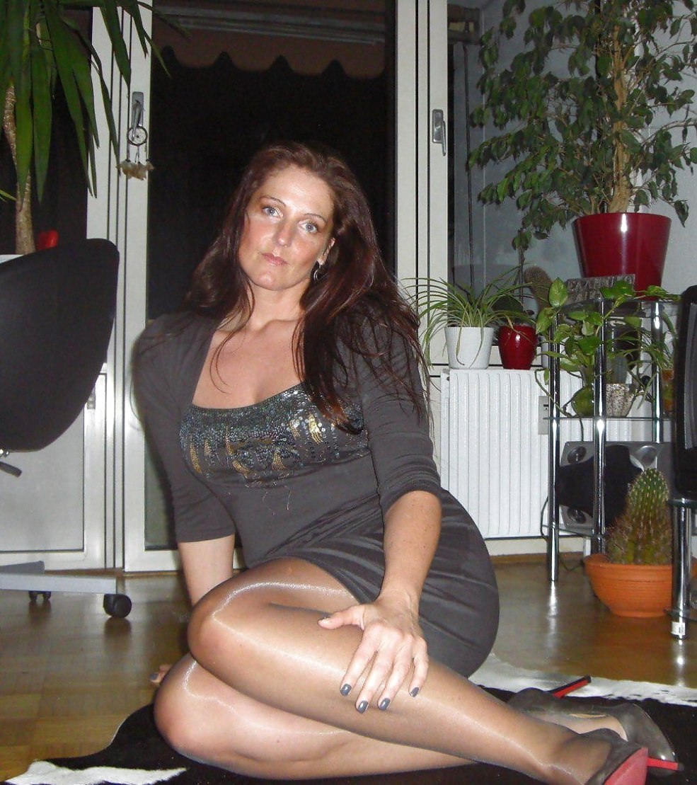 Aimez-vous les dames mûres Hary? Mme Carmina