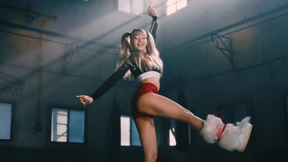 Elizabeth Zaks Booty