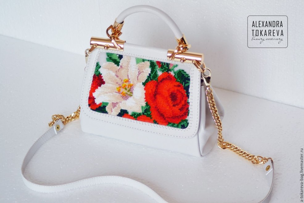 Bandes avec broderie