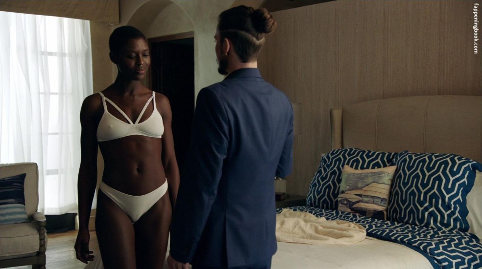 Jody Turner Smith en maillot de bain