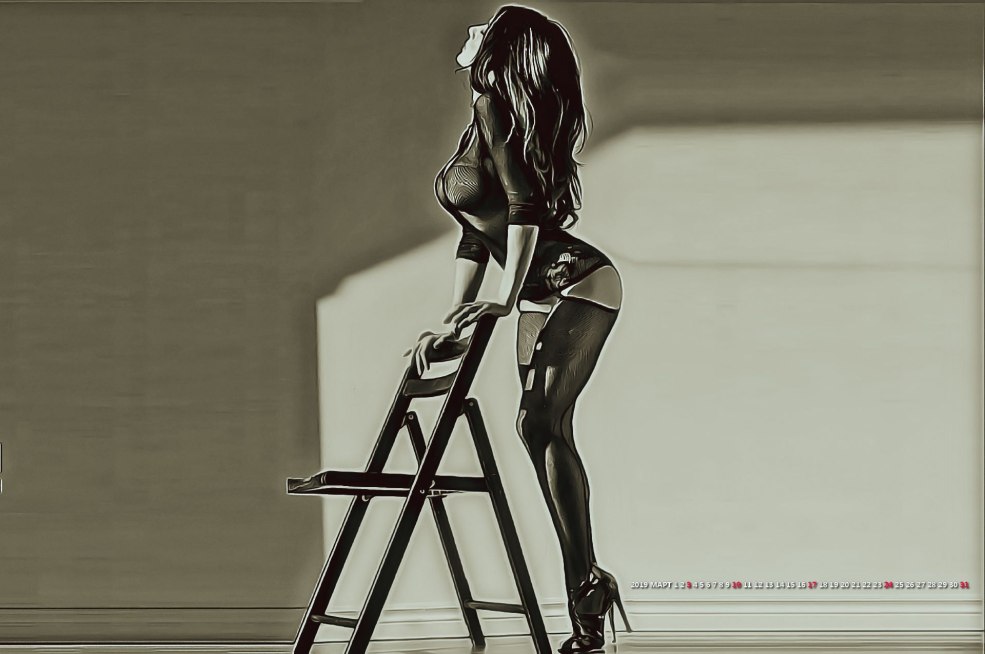 Fille sur une photo de chaise