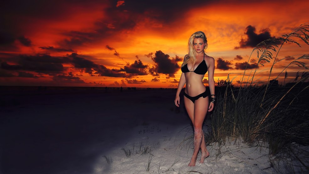 Sophie Horder Bikini