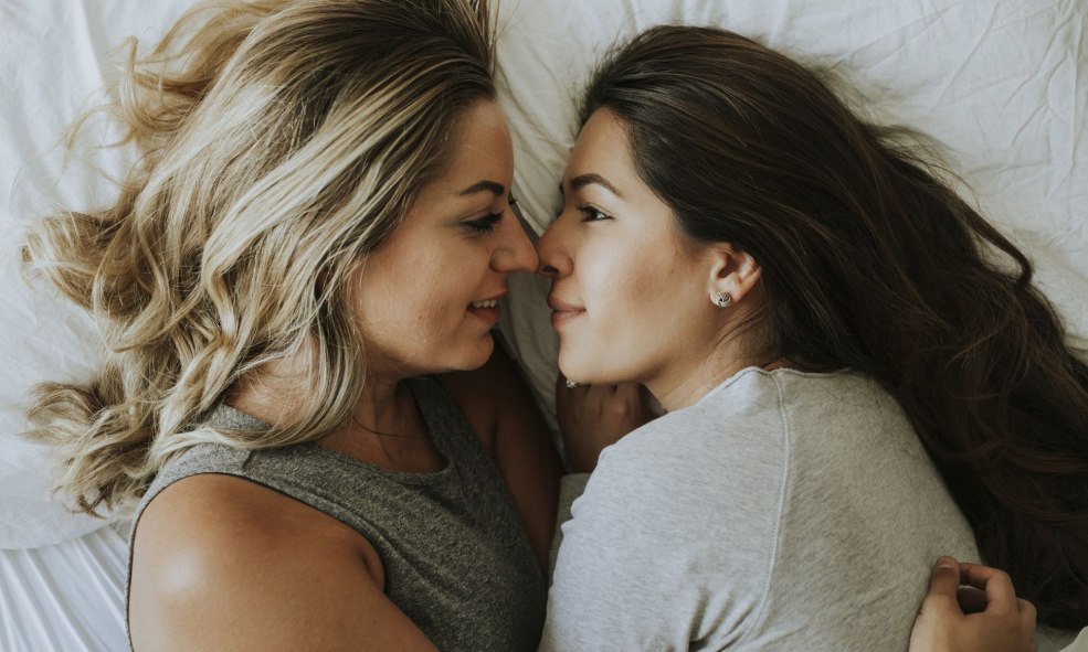 Une femme d'âge lesbien