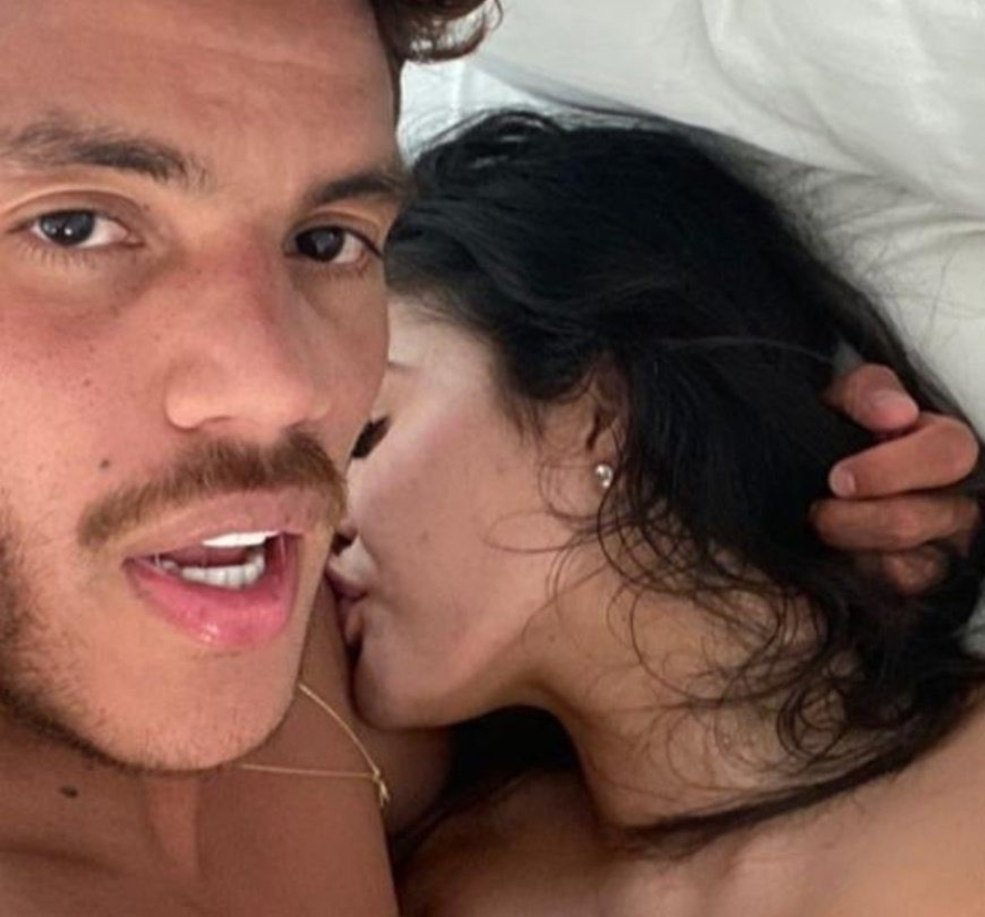 Jonathan Dos Santos et le modèle Amanda Trivizas