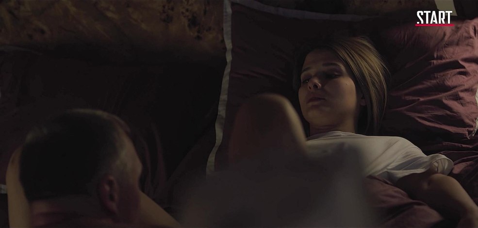 Aksenova love actrice seins