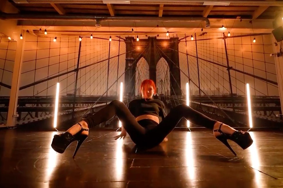 Sofia Samodurova patineur chaud