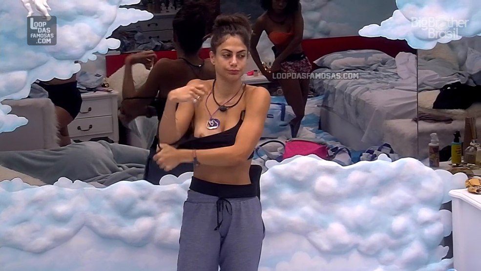 Mère japonaise au lit