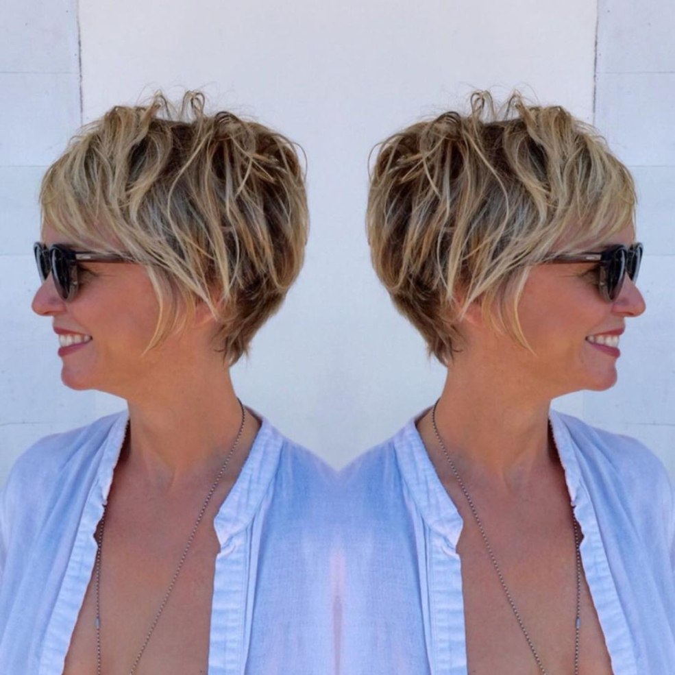 Rashid Dati dans un maillot de bain