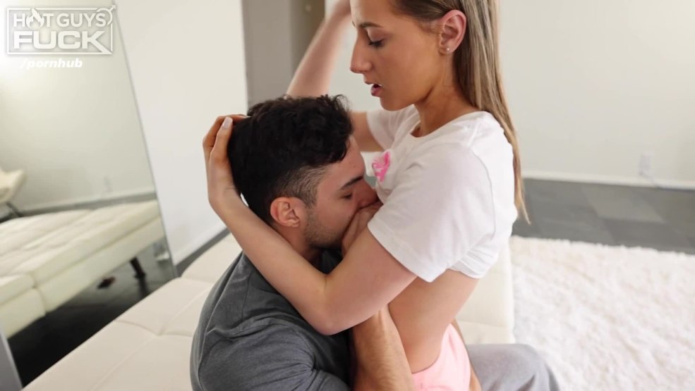 Grand frère olivia f95