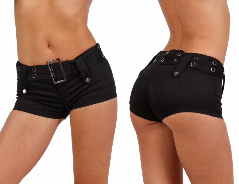 Jada Stevens en jeans