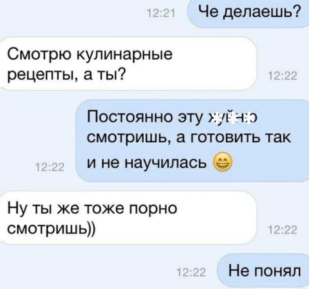 Krystal Swift dans une robe