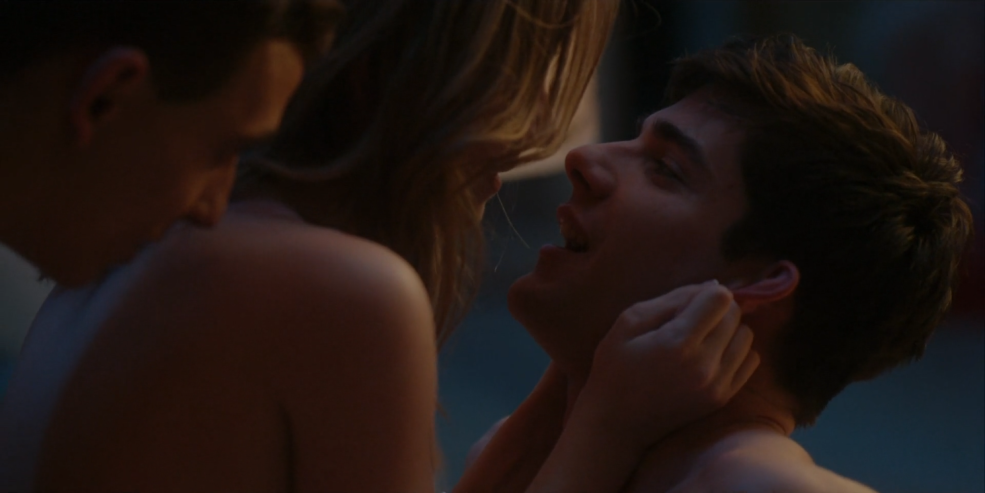 Mia kirschner baiser lesbien