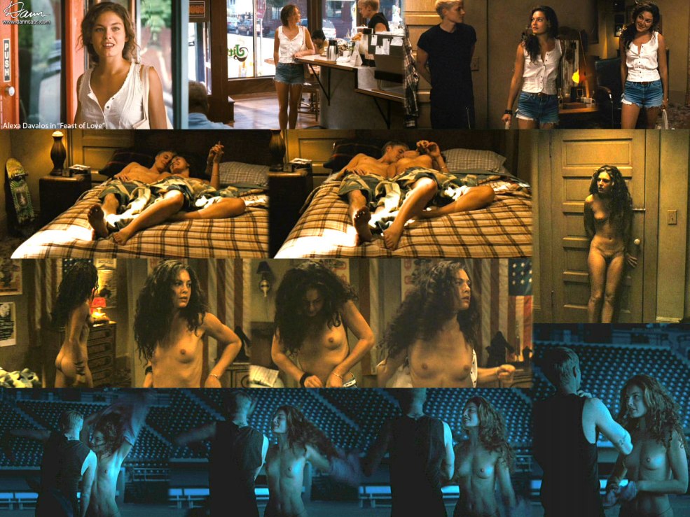 Actrice Rada Mitchell nue