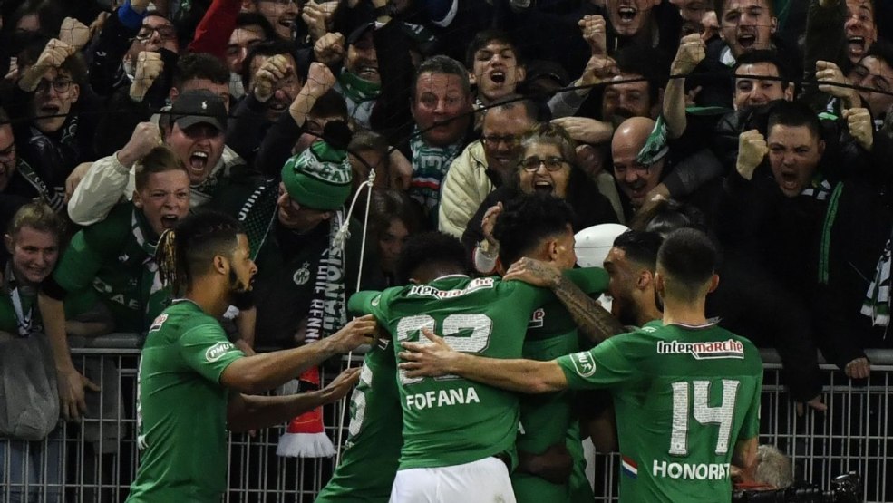 Au stade de football