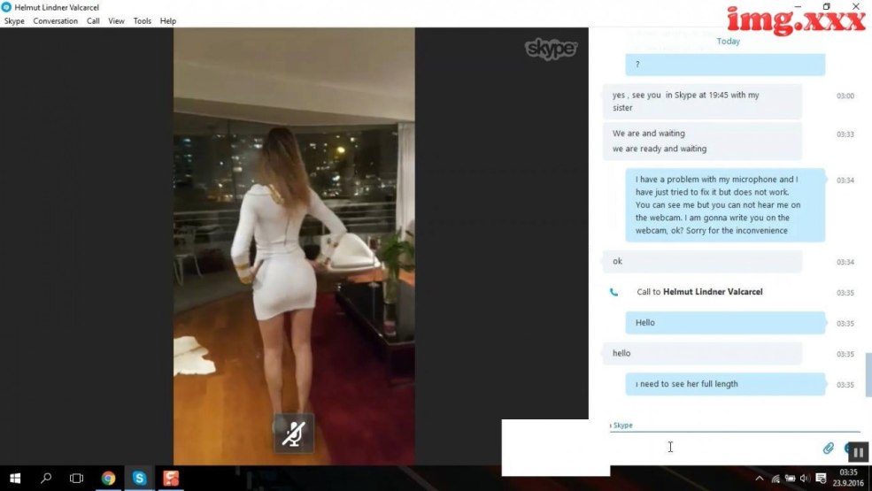 Fille embrasse la fille sucer