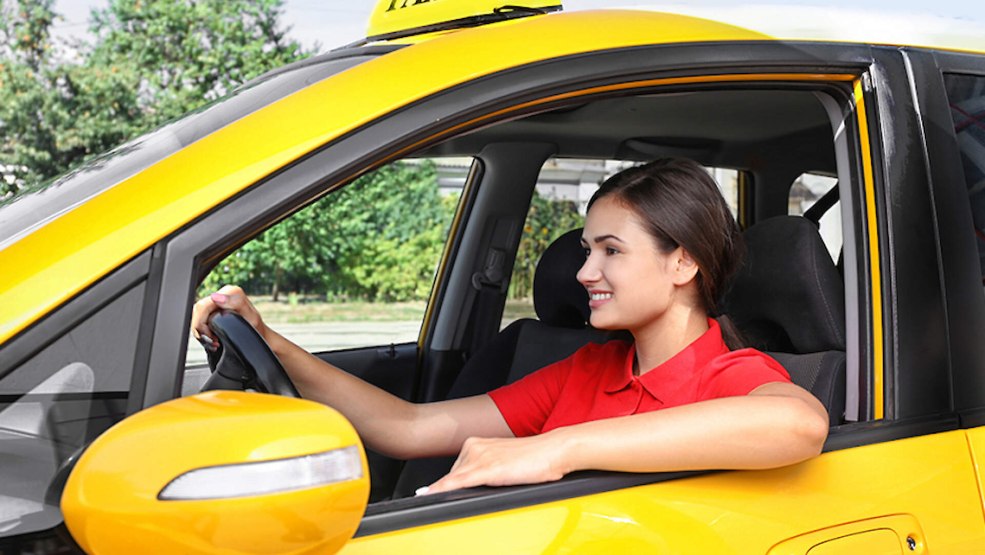 Chauffeur de taxi pour filles