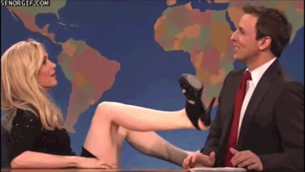 La fille laisse entendre GIF