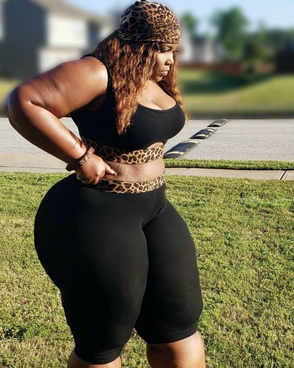 Une énorme femme noire