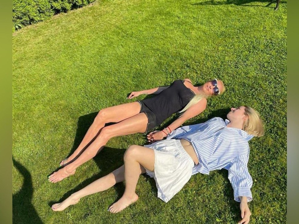 Volochkova sous l'arbre de Noël