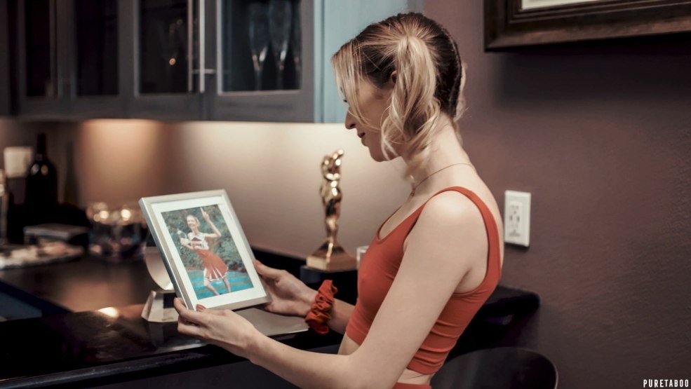 Sous-titres russes de Kate Bloom et Mackenzie Moss