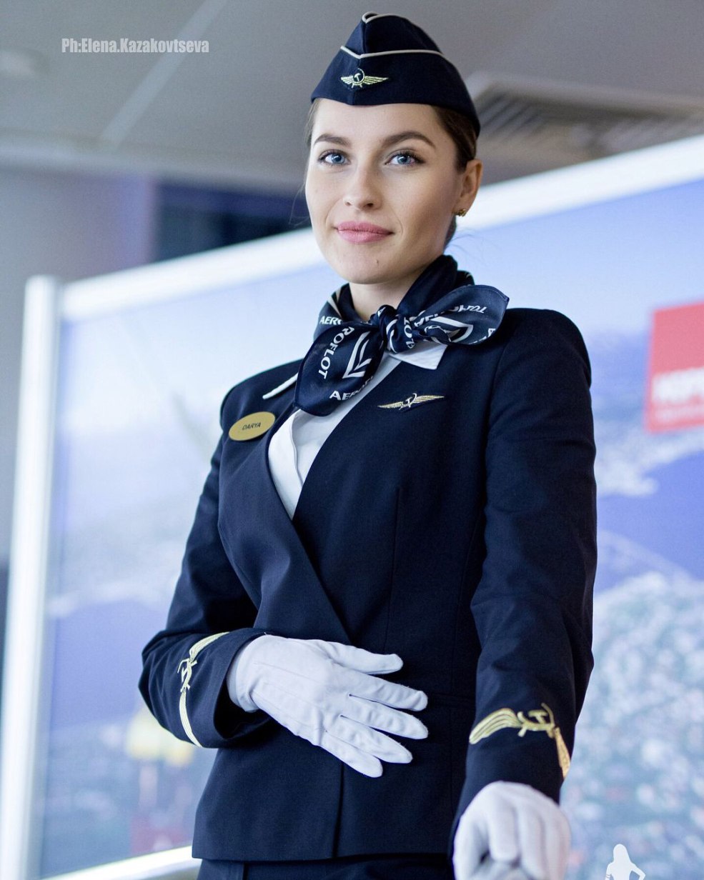 Belles filles dans un avion