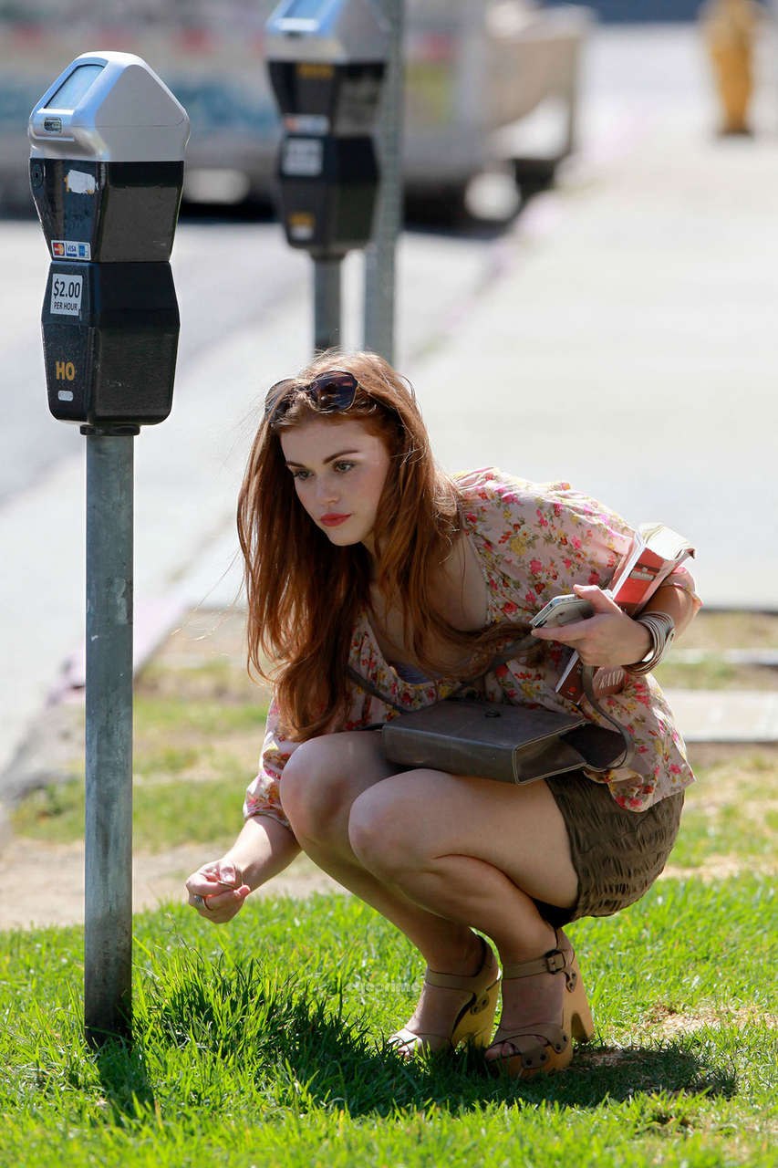 Holland Roden chaud
