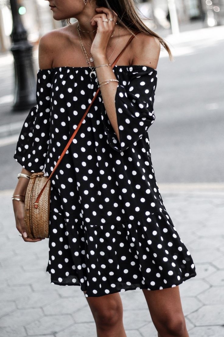 Sous-vêtements avec une robe