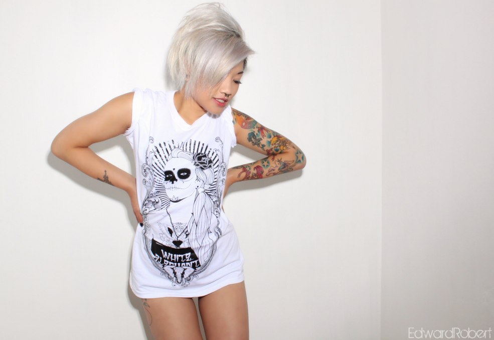 Image blonde t -shirt