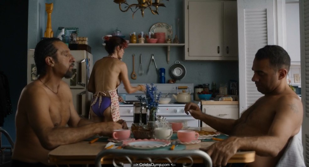 Linda Gros Seins sur Twitter