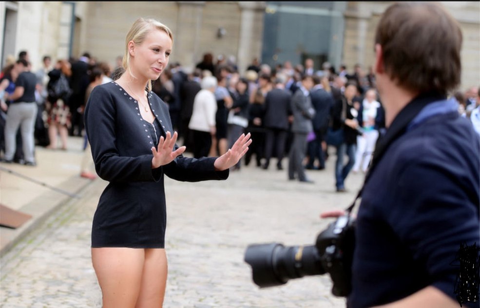 Marina Vakt est jeune et belle