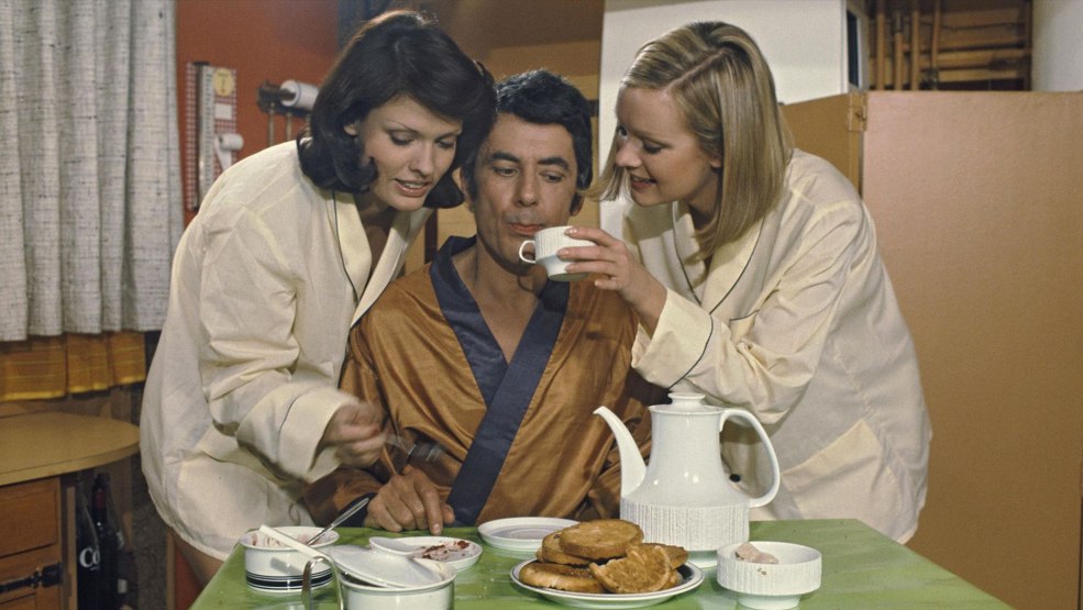 Deux filles en pyjama film 1974