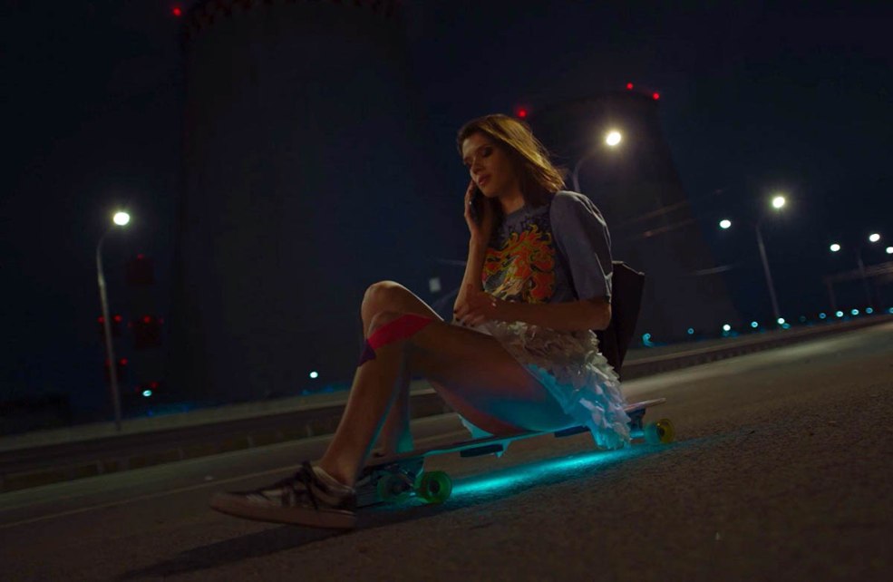 Seins Rebecca Ampallak