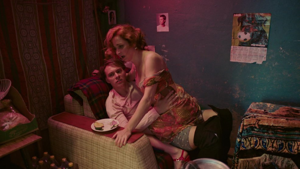 Vera Brejneva est nue