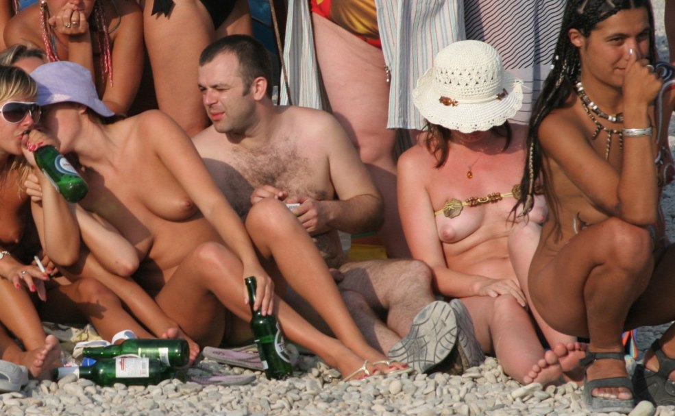 Art corporel nudiste à Koktebel